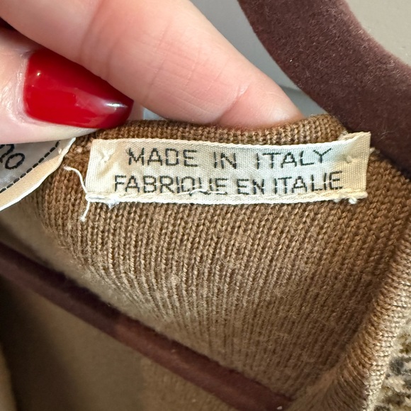 Valentino vintage beautiful  Brown Knit Cape, Fits anyone - Picture 5 of 10